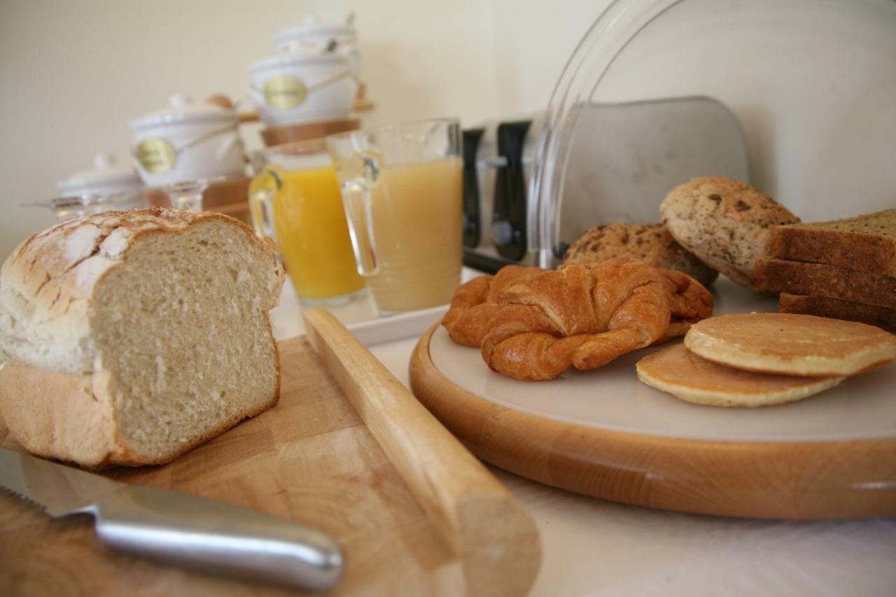 Stoke Gabriel Lodgings Bed & Breakfast ทอตเนส ภายนอก รูปภาพ